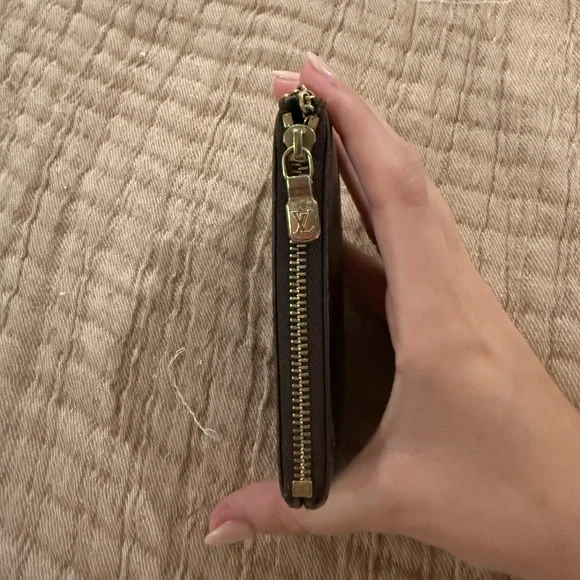 Louis Vuitton Key Pouch - Picture 9 of 11